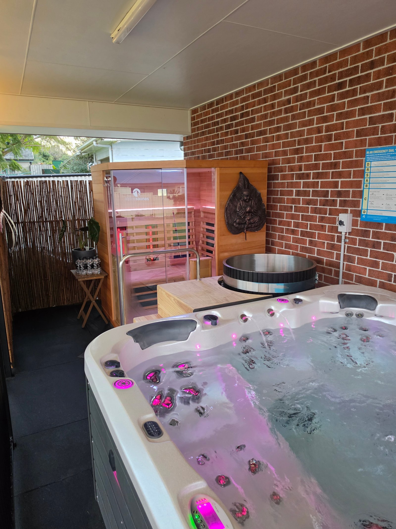 The infrared sauna and hydrotherapy mineral spa on the deck at Harmonic Living